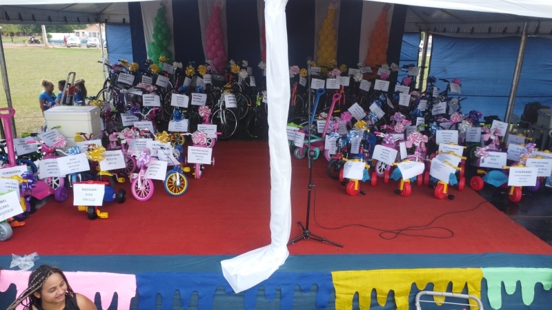 Dia das Crianças é celebrado com festa e sorteio de mais de 110 bicicletas em São Pedro da Cipa